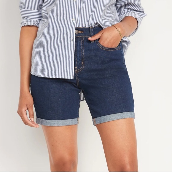 Old Navy | Size 4 Dark Wash High Rise Jean Shorts for Women with 7-inch Inseam - Picture 16 of 16